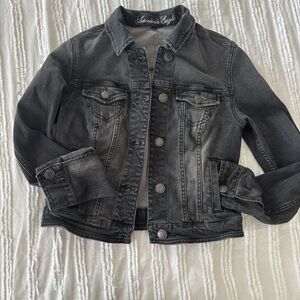 American Eagle Womens Black Denim Classic Trucker Jacket Vintage Wash Size M Y2K
